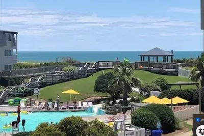 Image de 2/2 Ocean Front Condo