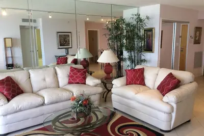 Image de Grand condo sur la plage, Surfside Bal Harbour