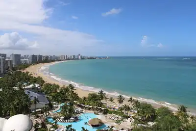 Image de Spectaculaire vue sur l'océan! ! Nouvellement rénové Wi-fi, accès direct à la plage
