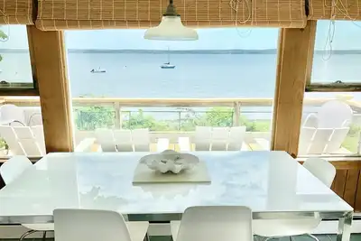 Image de Waterfront Beach House