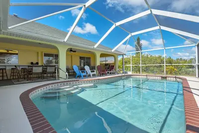 Image de Front De Mer De Luxe! Piscine PRIVÉE Chaude! Min Aux Plages! Wifi! Gril! Fournitures Pour BÉBÉ