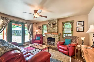 Image de Cozy Home w / Media Room - 11 min Ă pied de Taos Plaza