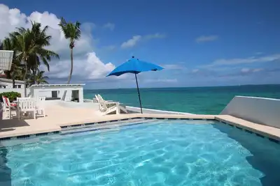 Image de Énorme rabais de mai! ! Villa Oceanfront De Luxe + Piscine PRIVÉE + Jardin privé
