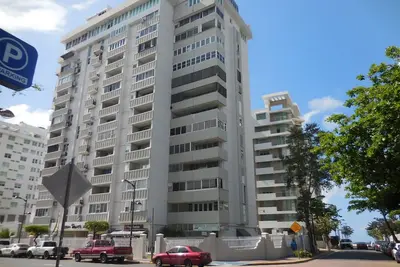 Image de Isla Verde- Belle Oceanside Condo: wifi gratuit * Offre spéciale * * Special Voir Les Prix