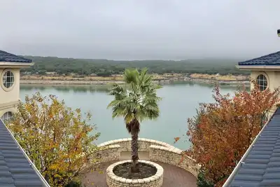 Image de Vue imprenable sur Lake Travis @ The Island