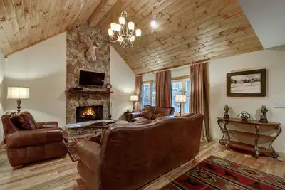 Image de Très proche du centre-ville caissiers et à quelques minutes du lac Glenville, Wi-Fi