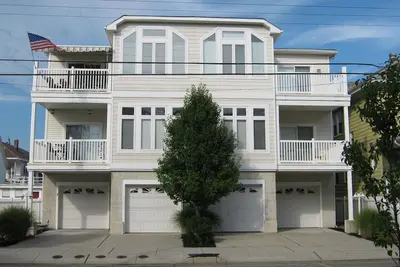 Image de Détendez-vous à la plage dans la plupart des rues Poplar à Wildwood ** Ouverture d'automne **