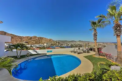 Image de Nouveau! Portofino sur Pedregal Resort Condo près de la plage