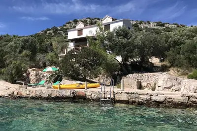 Image de Lastovo Beachfront # 1 Villa avec quai pour bateaux, kayaks, climatisation et Wifi