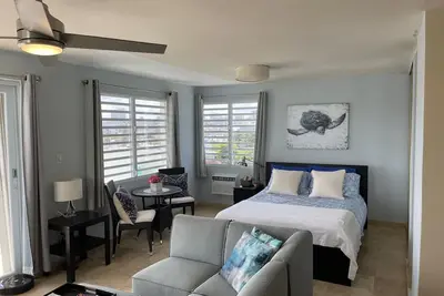 Image de Ocean Park Studio - Un luxe abordable à une rue de Ocean Park Beach! !