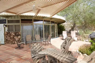 Image de Glass House sur 1 acre Coachella Music Festival I et Ii 300 $ / nuit - 4 min.