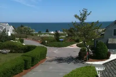 Image de Cottage de plage de charme, à quelques pas de la plage, vues minOcean de trois jours, prix réduit
