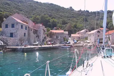 Image de Lucica Beachfront House # 1 w / A / C & Wifi sur l'île de Lastovo