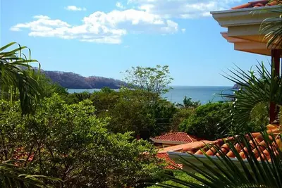 Image de Villa de luxe à quelques pas de la plage!