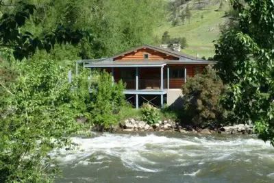 Image de Accès privé à Stillwater rivière! Calme, Cabin Pristine avec une vue imprenable!