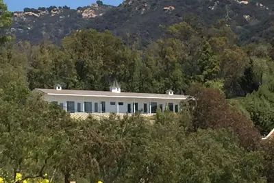 Image de Malibu au bout de vos doigts. Vue sur l'océan, Plage, Randonnée, Magasins, Restaurants, Détendez-vous!