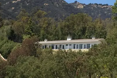 Image de Malibu au bout de vos doigts. Vue sur l'océan, Plage, Randonnée, Magasins, Restaurants, Détendez-vous!