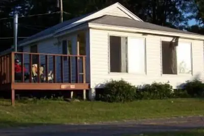 Image de Syracuse Ny, Cross Lake Cottage Lake Front 2 Chambre Sunset Bonus! ! !