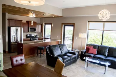 Image de Lofts Modern Modern Downtown Columbia Lofts. 2 lits, 2 bains