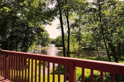 Image de Luxe Fountain House Pocono retraite, Lake Ariel Pres Hawley