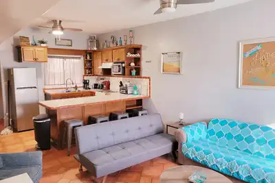 Image de Résidence sécurisée 2bd / 2ba / WiFi / Câble / Garage 2 voitures. Accueil 7 personnes