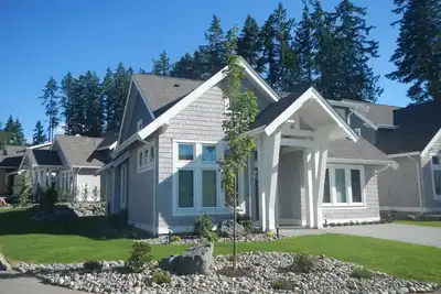 Image de Qualicum Beach House Family & Oceanfront Gated Resort.