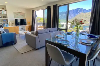 Image de Goldfields Gem - Maison de 3 chambres avec vue panoramique sur le lac et la montagne
