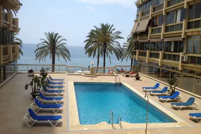 Image de Luxueux Frontline-Beach Marbella-Town Apartment 100m to Orange Square Old City