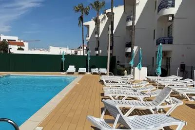 Image de Appartement à louer à Albufeira - Aparts. Oura Mermaid à 5 minutes de la plage