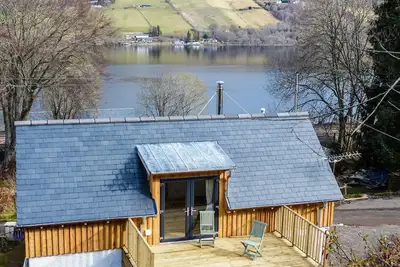 Image de Croft de luxe surplombant le Loch Ness & Urquhart Bay. Loch vues.