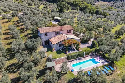 Image de Detached villa with private and fenced pool 1, 6km Montecchio, 20km from Orvieto.