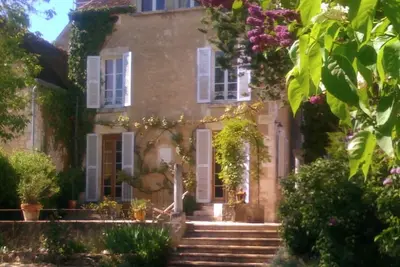 Image de Belle maison bourgeoise de 1850 restaurée, en pleine Bourgogne