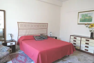 Image de Pour 4-5 personnes, central, bien connecté, ascenseur, chauffé, climatisé, wifi