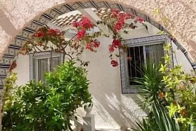 Image de Valeur fantastique! ! Maison à côté du terrain de golf