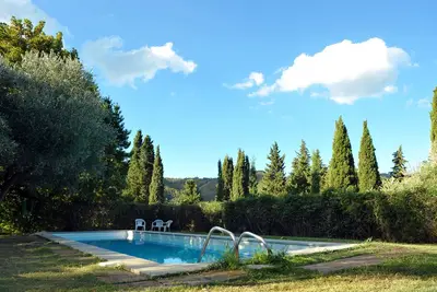 Image de Une villa 800 dans la campagne toscane - un endroit calme - piscine - culture