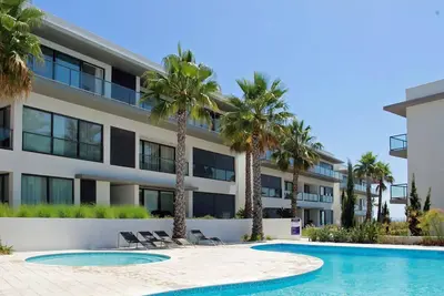 Image de Appartement haut de gamme avec superbe terrasse ensoleillée proche de la plage