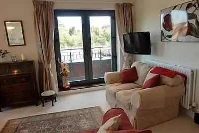 Image de Attractive Waterside Appartement
