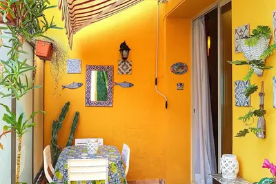 Elégant appartement dans le centre de Aci Castello et à 100 mètres du bord de mer