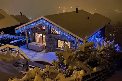Image de Joli Chalet en bois et pierres aux Chavonnes Courchevel sur les Trois vallées
