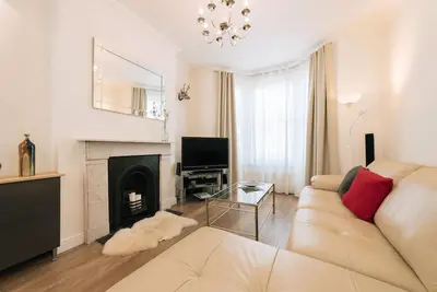 Image de Maison design de 3 chambres et 3 salles de bain à Royal Greenwich, près de The O2