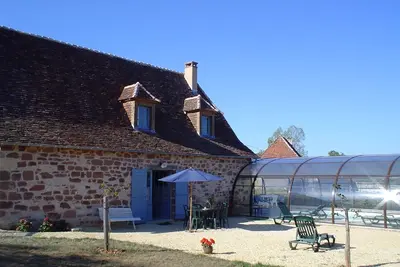Image de Maison de caractère, piscine couverte chauffée pour des vacances en pleine nature