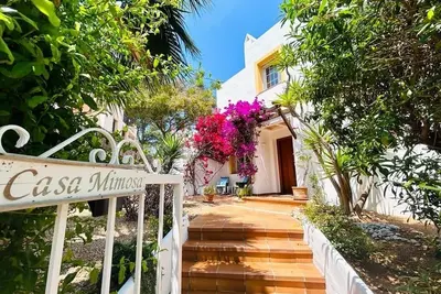 Image de Villa avec piscine privée et vue mer du 1er étage, à 5 minutes à pied de la plage