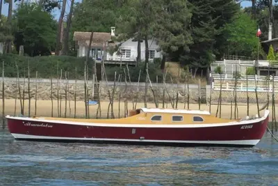 Image de studio/cabine en 2éme ligne(petite vue mer ) Petits Dejeuners Compris;