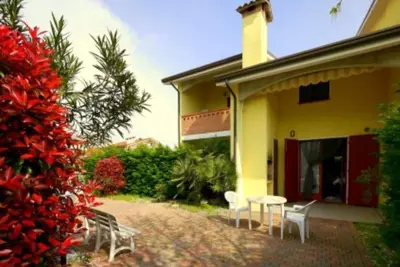 Image de Lido di Pomposa, spacieuse villa avec jardin et barbecue Soigné Villa Dalia1