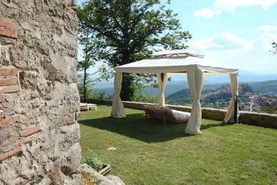 Ferme avec splendide panorama sur la Maremme toscane