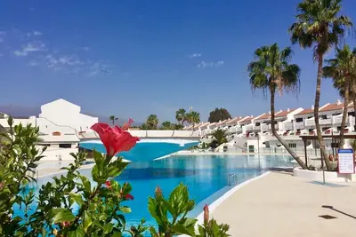 Image de Elégant appartement avec solarium privé - full optional