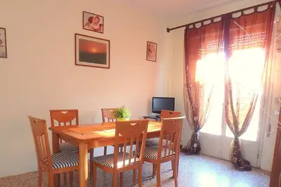 Image de Appartement confortable dans le centre avec balcon vue mer