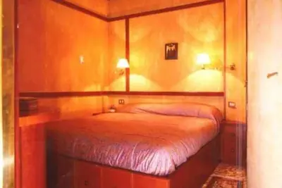 Image de Appartement haut de gamme avec intérieur de qualité dans le centre historique. Maison de caractère(Pour Vous Aider)