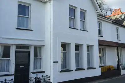 Image de Grande maison familiale de 5 chambres face à la mer dans le village d'Aberdovey