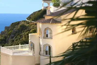 Image de Villa De Vacances Piscine Privée en Première Ligne